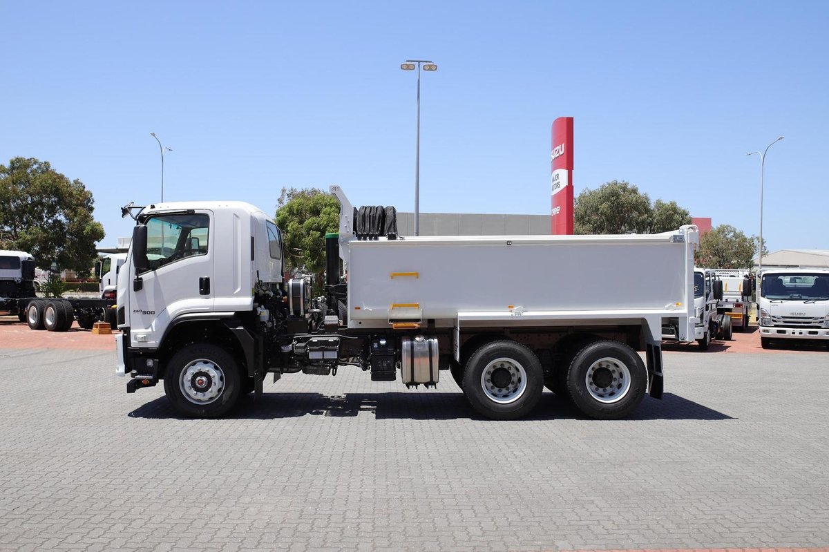 2026 Isuzu Fvz 260-300 image 11