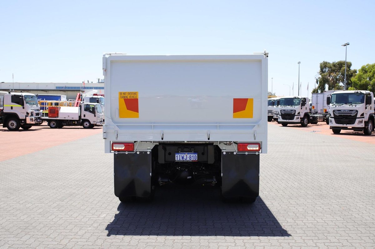 2026 Isuzu Fvz 260-300 image 6