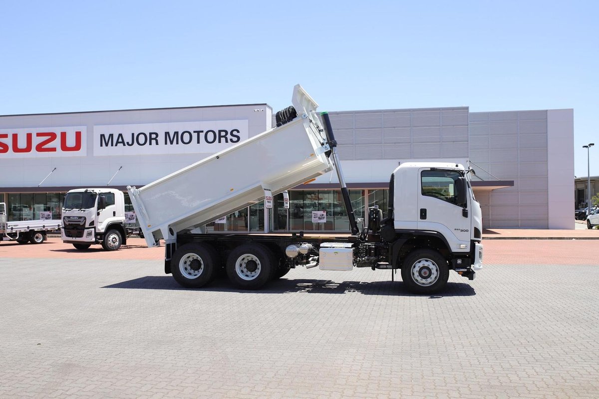 2026 Isuzu Fvz 260-300 image 5
