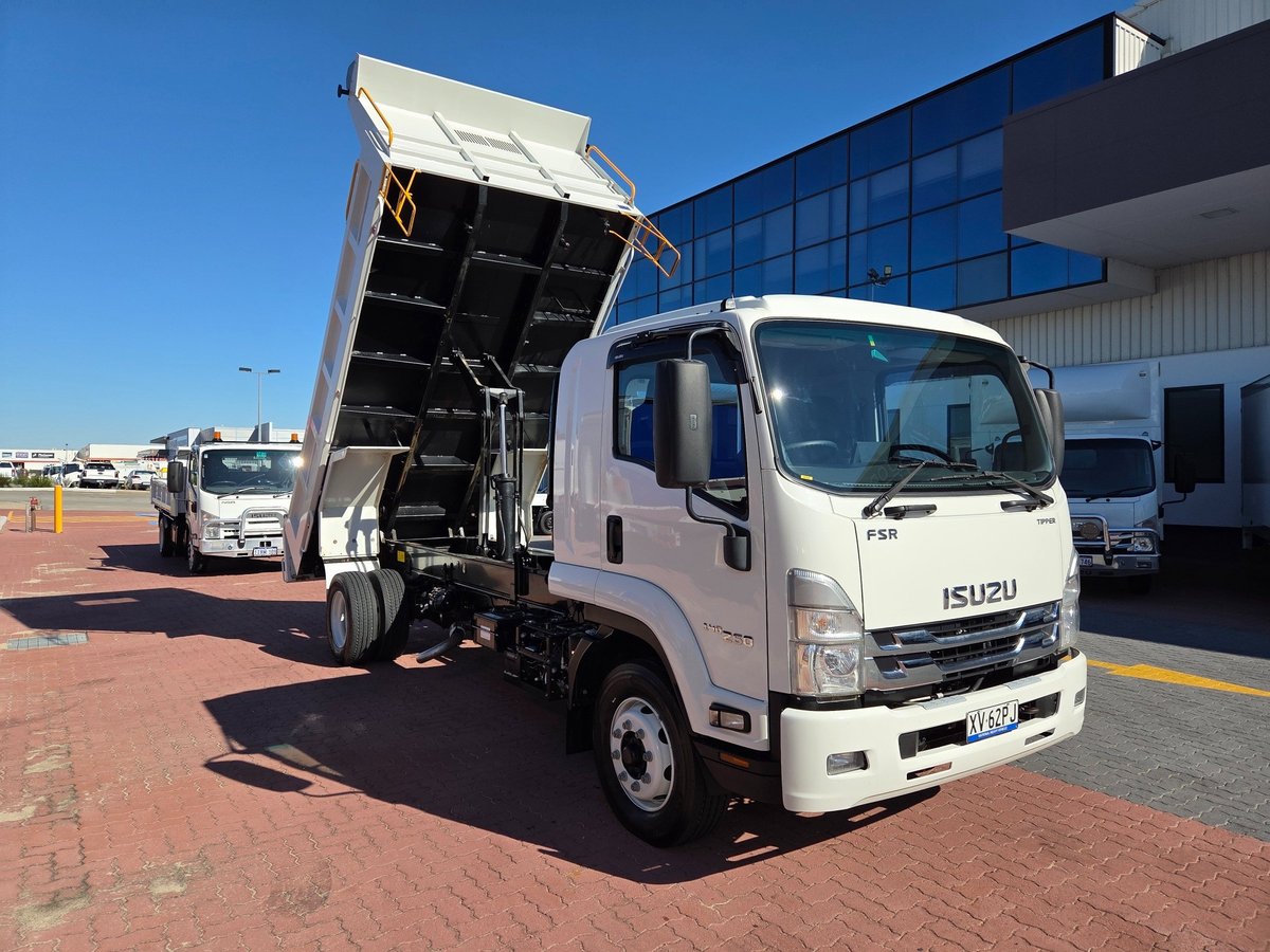2022 Isuzu Trucks Fsr 140/120-260 8 Ton Tipper image 11