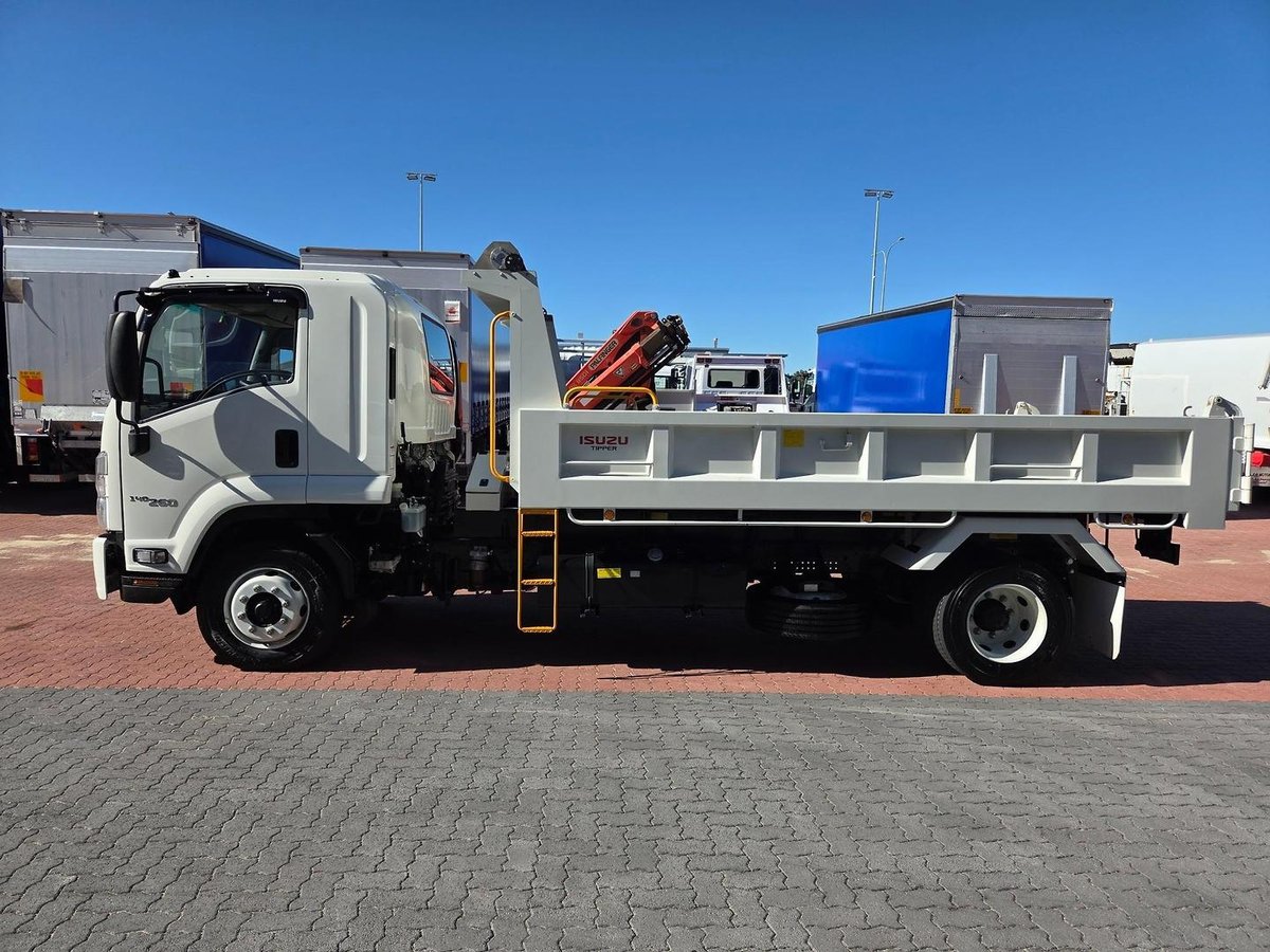 2022 Isuzu Fsr 140/120-260 8 Ton Tipper image 13