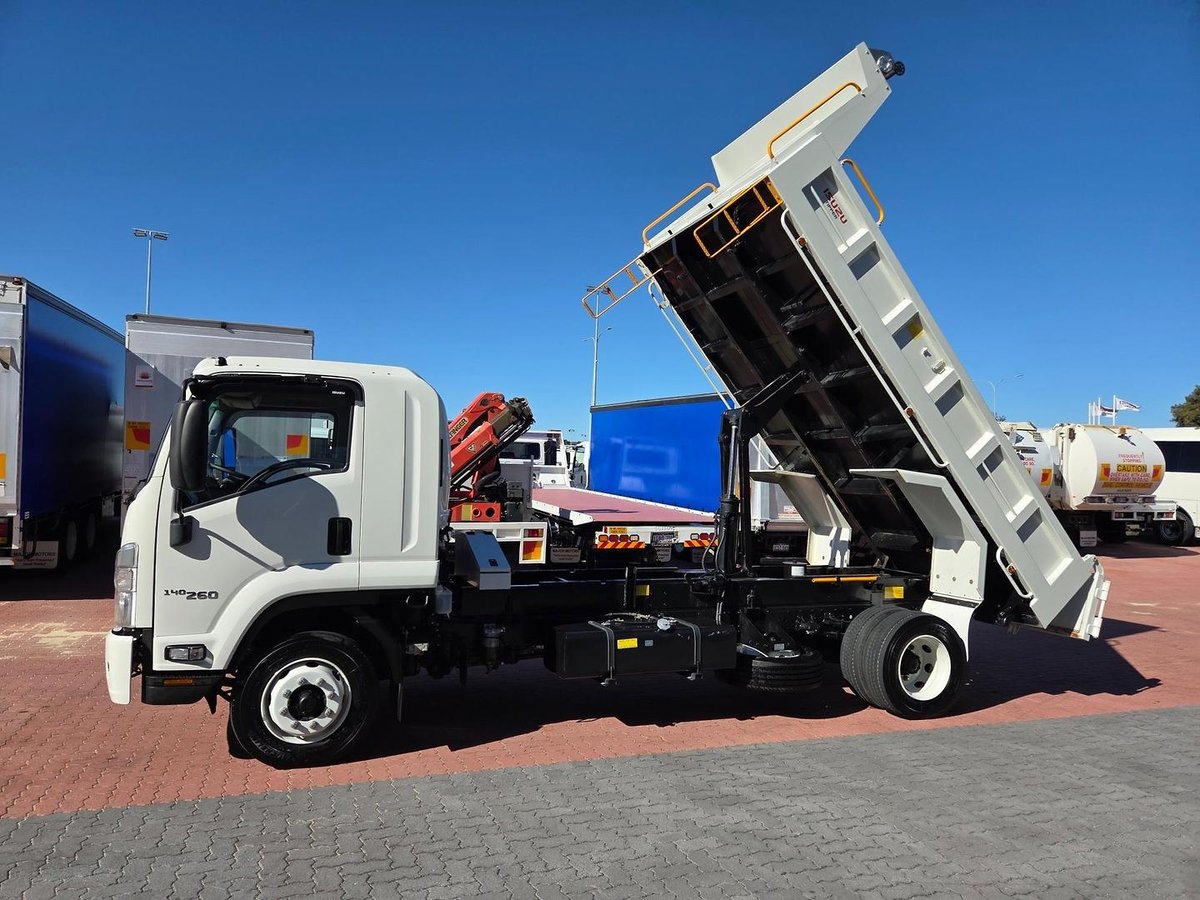 2022 Isuzu Fsr 140/120-260 8 Ton Tipper image 10