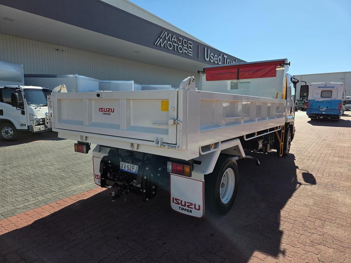 2022 Isuzu Fsr 140/120-260 8 Ton Tipper image 9