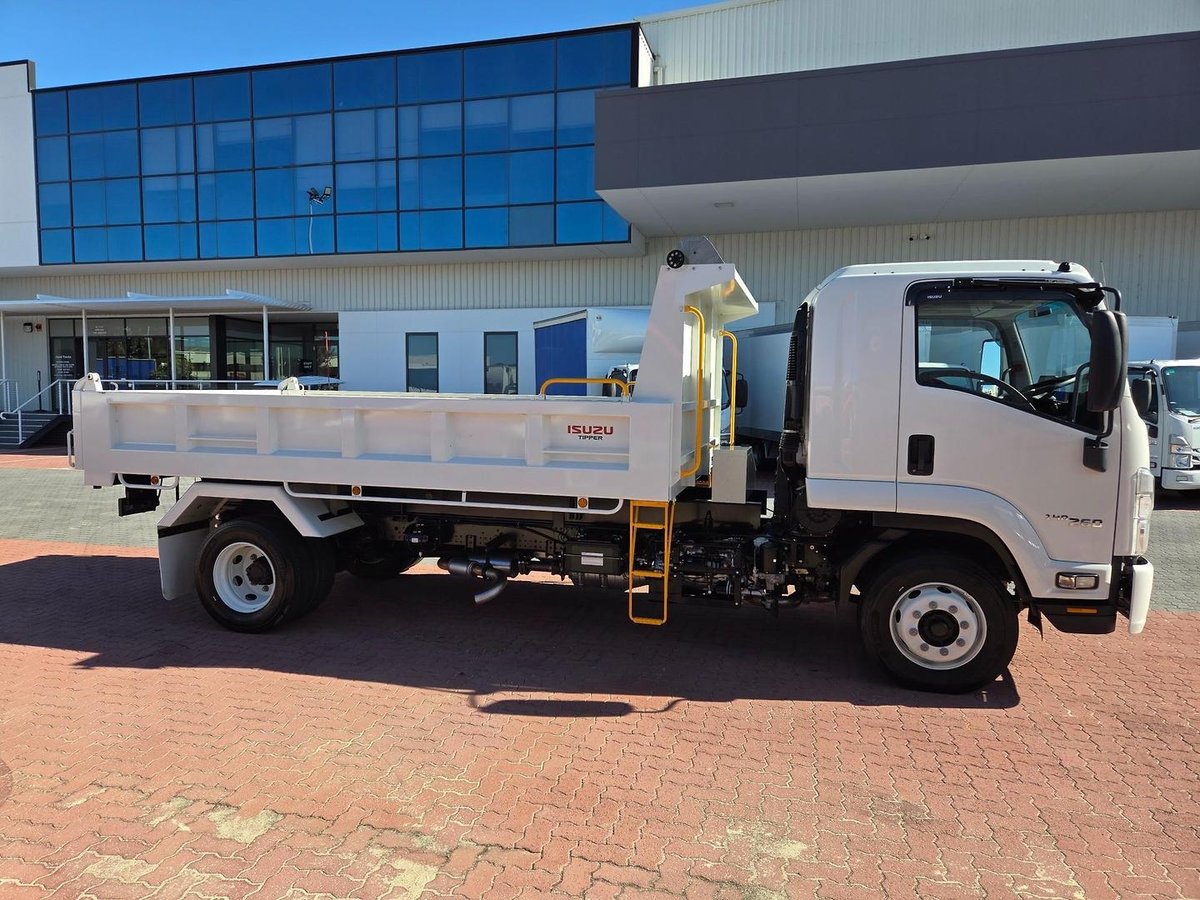 2022 Isuzu Fsr 140/120-260 8 Ton Tipper image 19