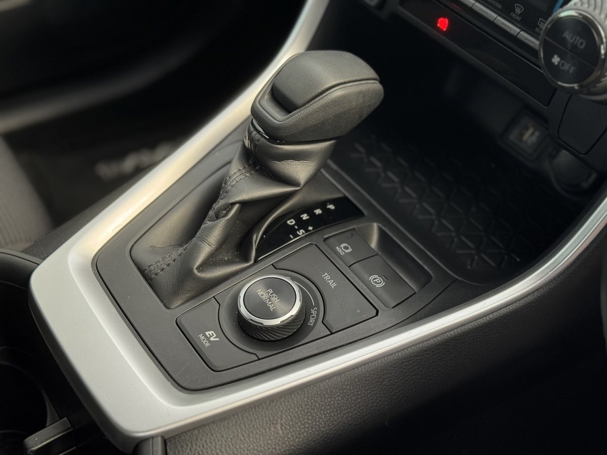 2023 Toyota RAV4 GX AXAH54R 4X4 On Demand image 7