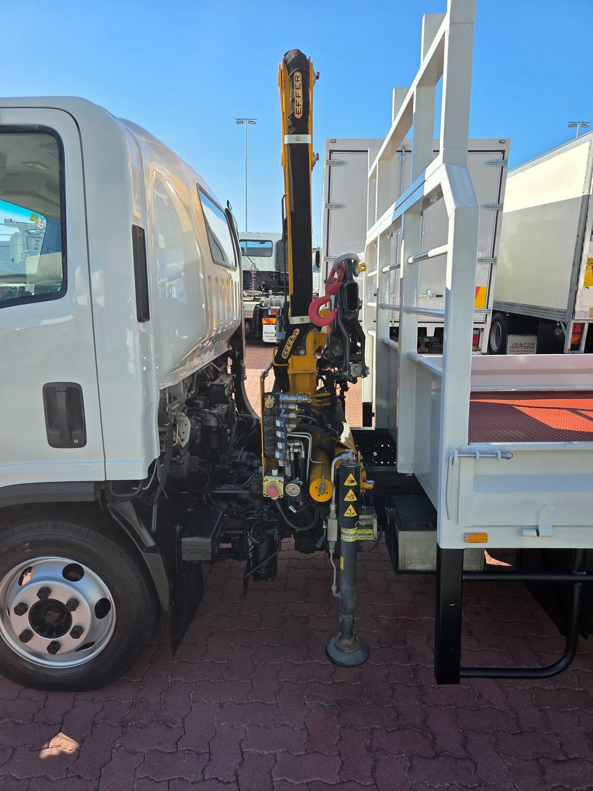 2021 Isuzu Trucks Npr 65/45-190 3 Ton Tray And Crane image 23