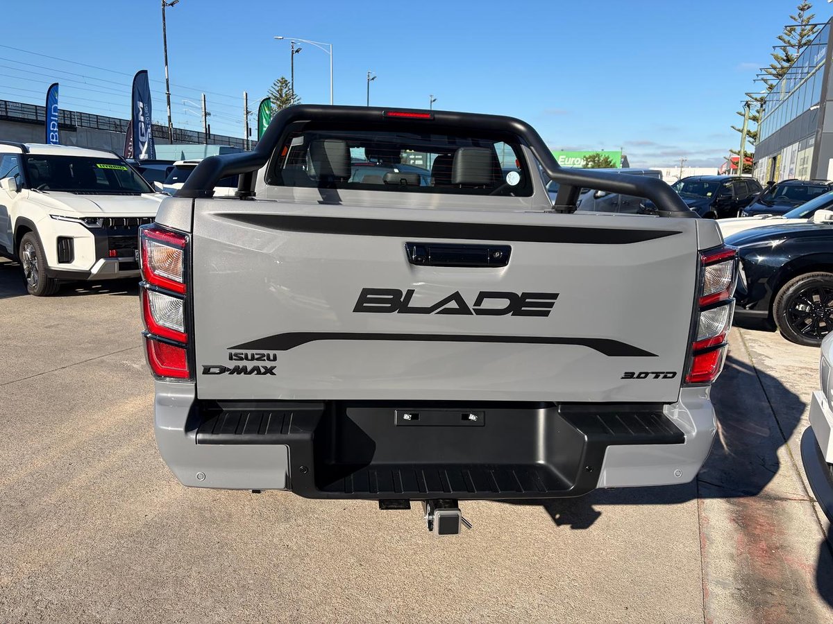 2026 Isuzu D-MAX BLADE MY25.5 4X4 Dual Range image 8