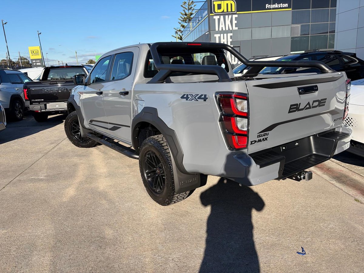 2026 Isuzu D-MAX BLADE MY25.5 4X4 Dual Range image 10