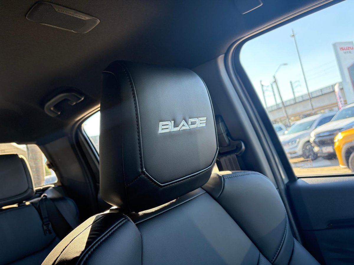 2026 Isuzu D-MAX BLADE MY25.5 4X4 Dual Range image 18