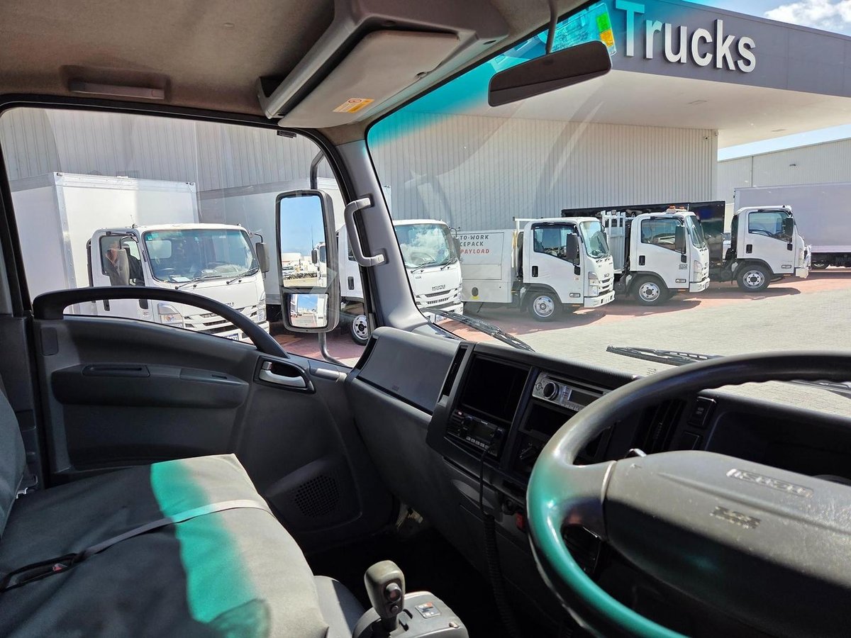 2013 Isuzu Nqr450 4.5 Ton Amt Tipper image 8