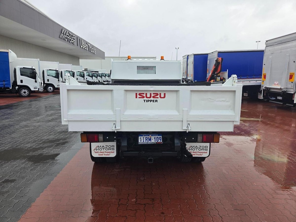 2013 Isuzu Nqr450 4.5 Ton Amt Tipper image 4