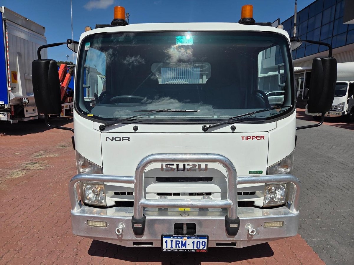 2013 Isuzu Nqr450 4.5 Ton Amt Tipper image 22