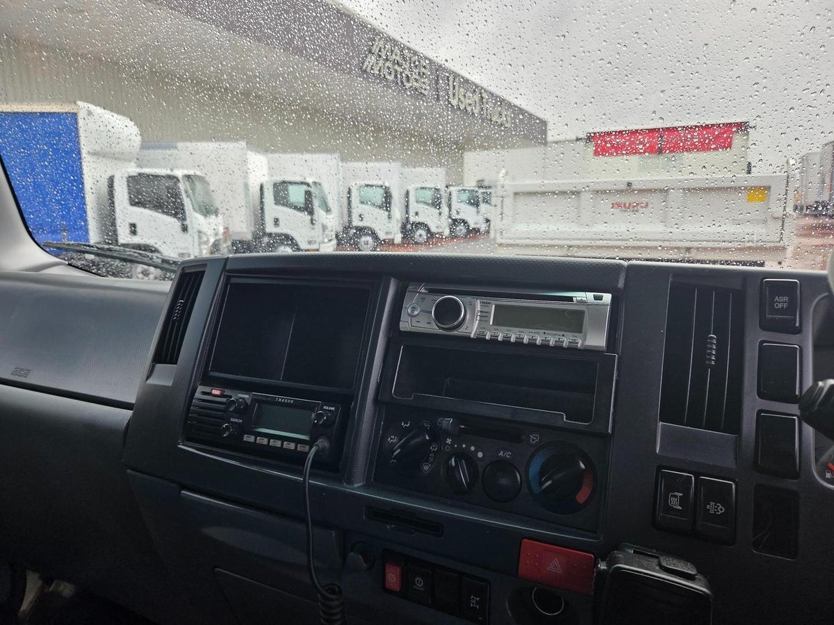 2013 Isuzu Nqr450 4.5 Ton Amt Tipper image 6