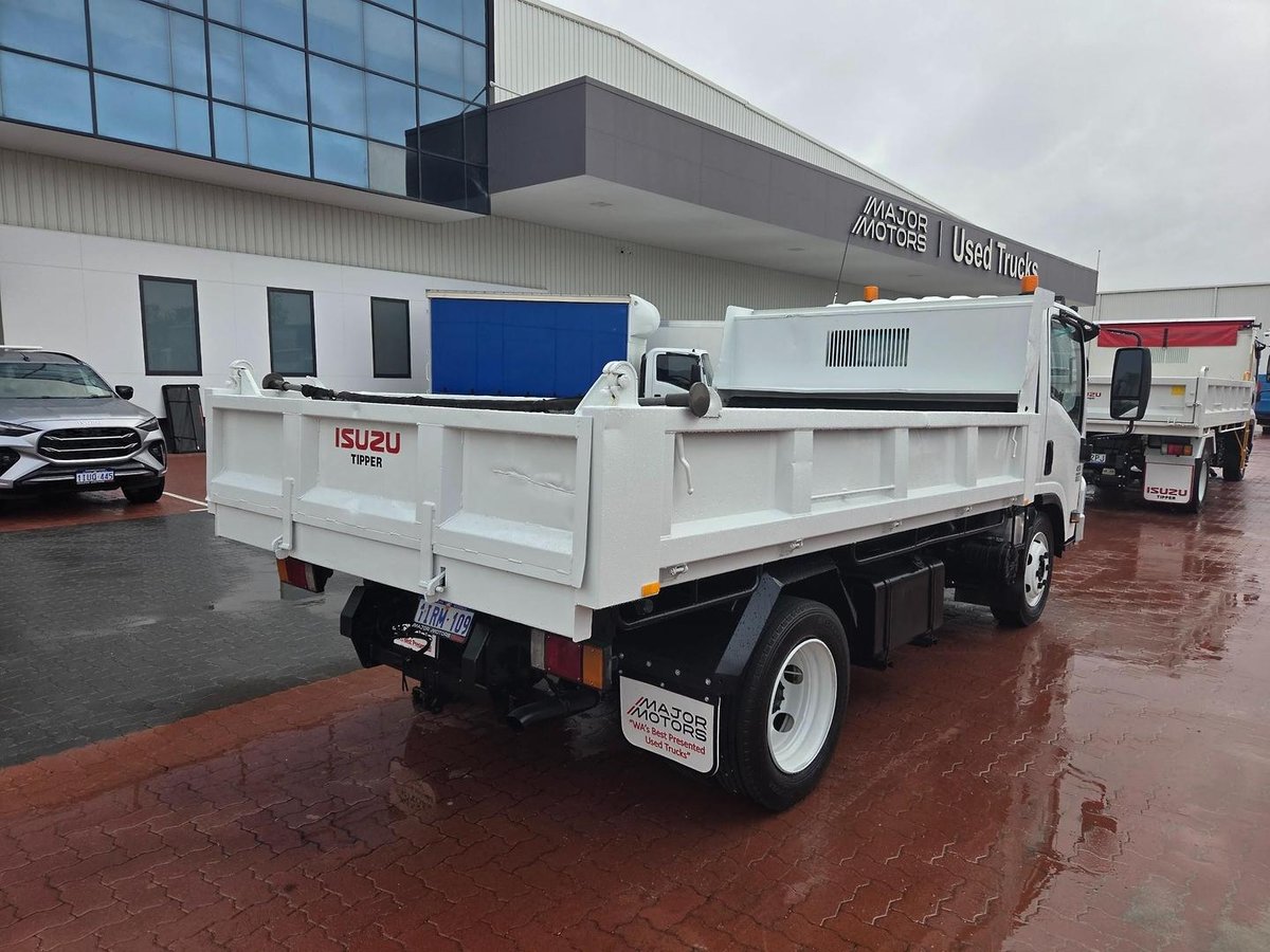 2013 Isuzu Nqr450 4.5 Ton Amt Tipper image 7