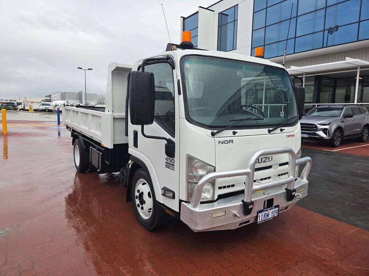 2013 Isuzu Nqr450 4.5 Ton Amt Tipper image 11