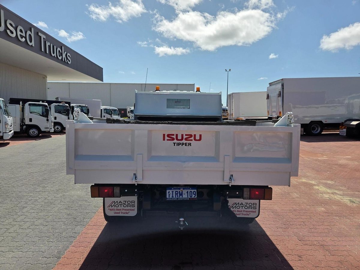 2013 Isuzu Nqr450 4.5 Ton Amt Tipper image 27