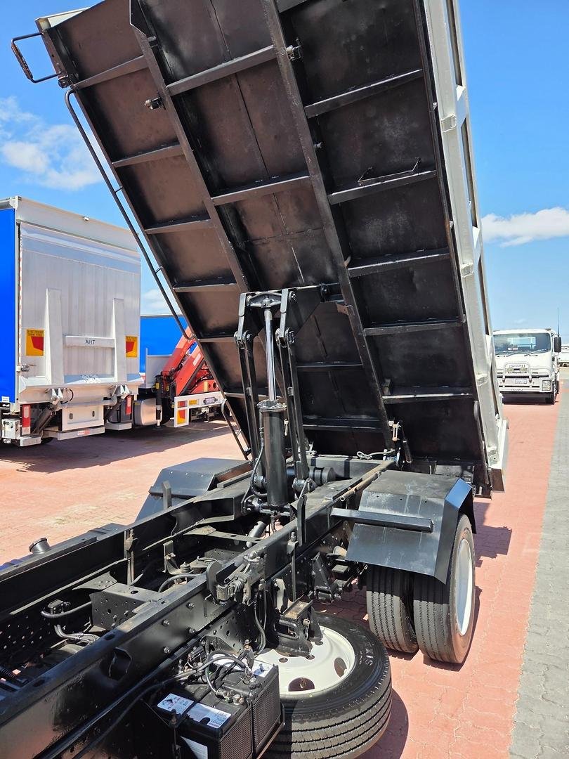 2013 Isuzu Nqr450 4.5 Ton Amt Tipper image 15