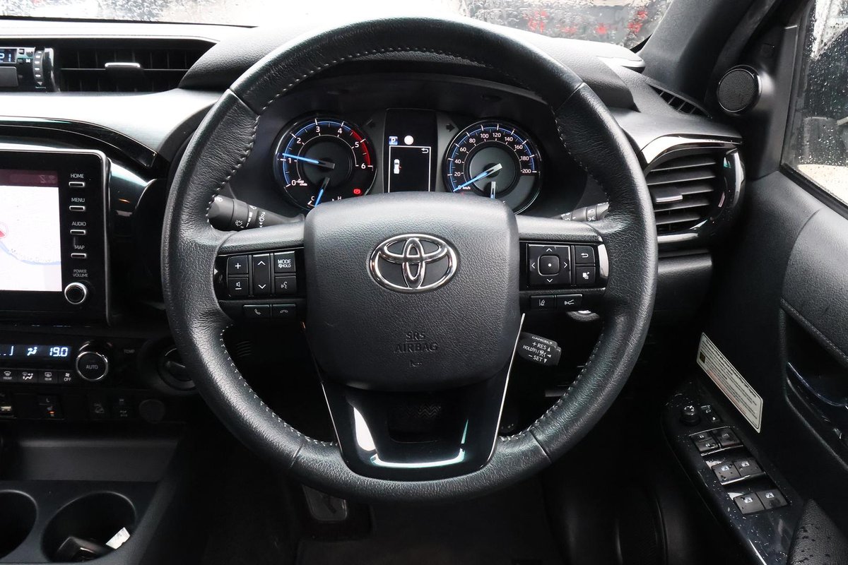 2022 Toyota Hilux image 9