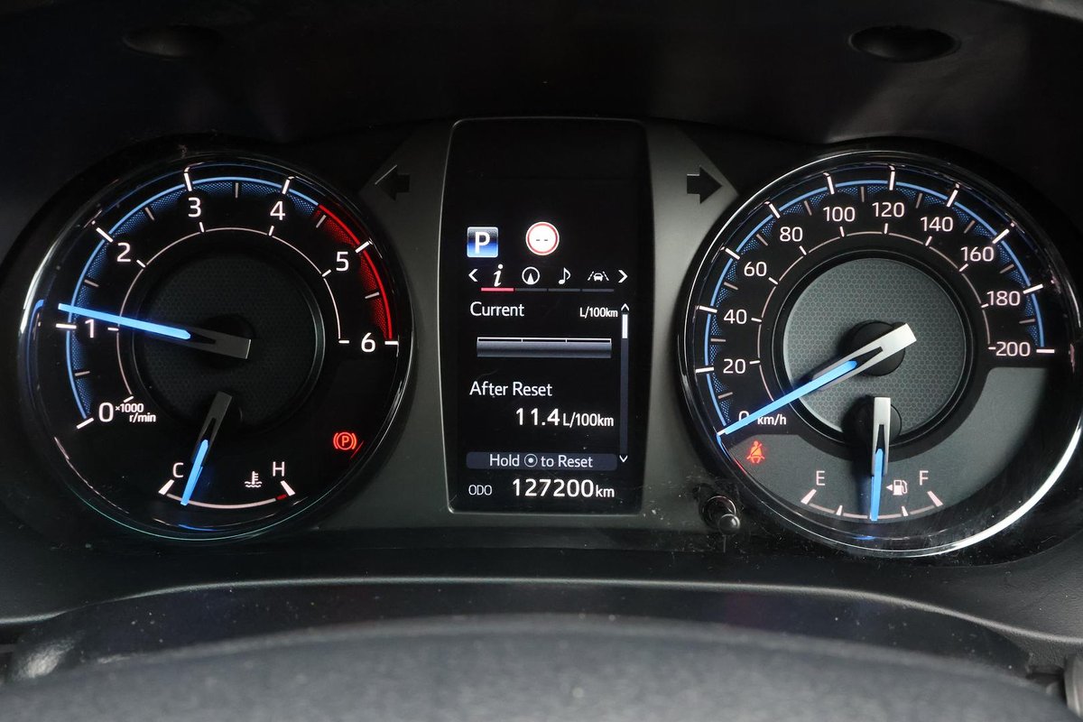 2022 Toyota Hilux image 12