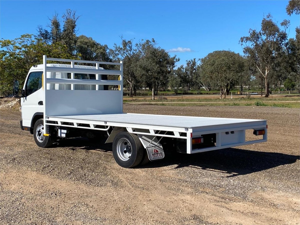 2019 Fuso Canter 815 image 3
