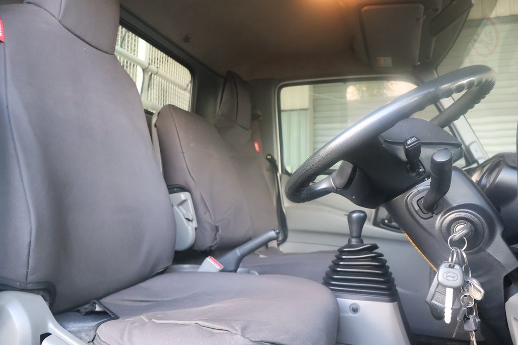 2019 Hino 300 817 image 14