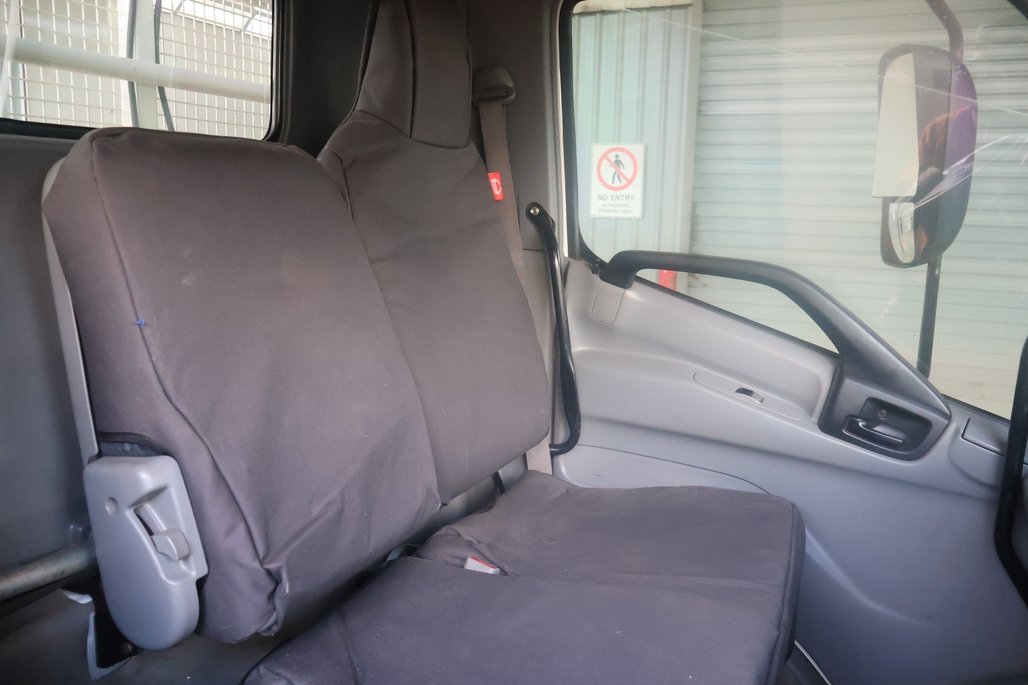 2019 Hino 300 817 image 15