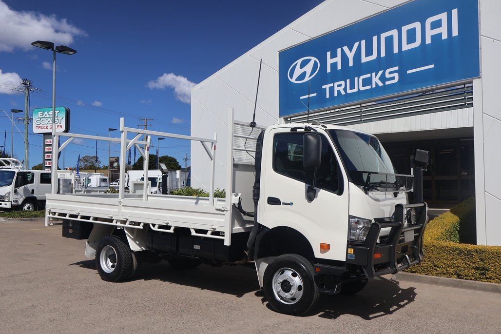 2019 HINO 300 817 image 20