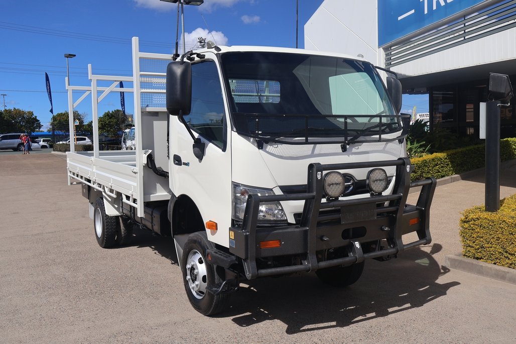 2019 HINO 300 817 image 21