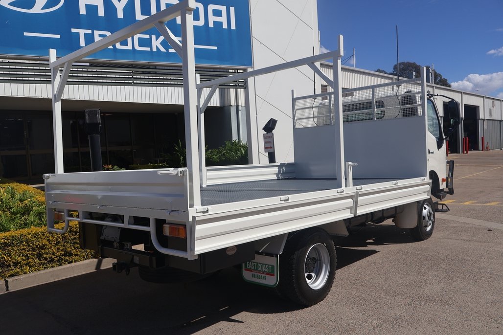 2019 HINO 300 817 image 27