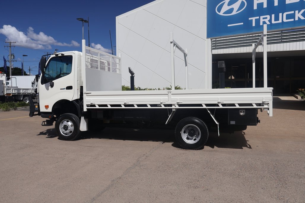 2019 HINO 300 817 image 4