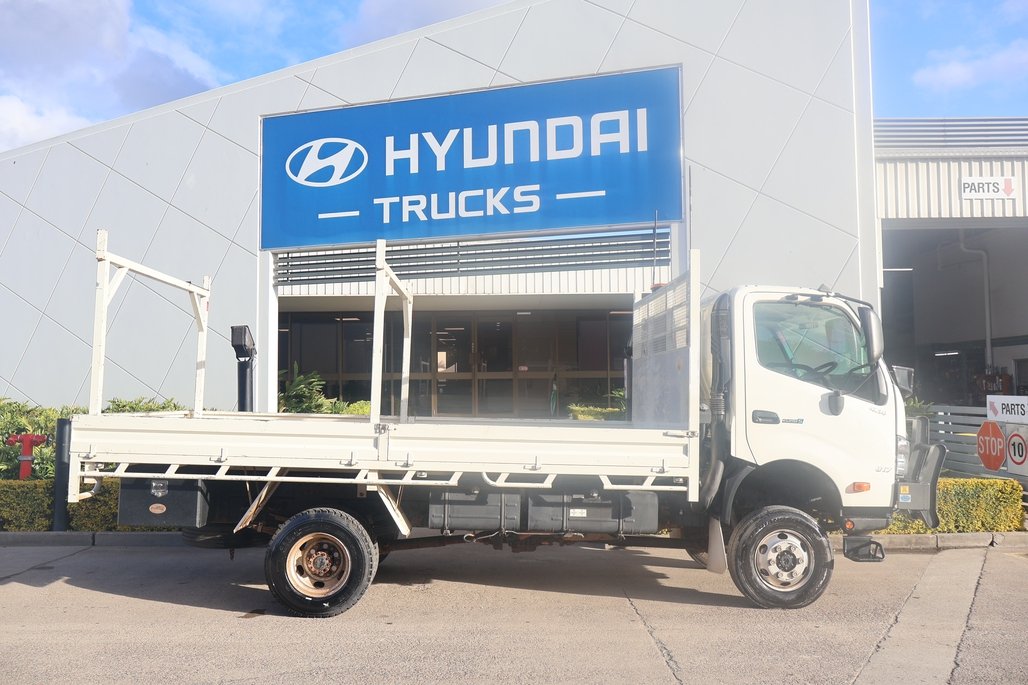 2019 Hino 300 817 image 7