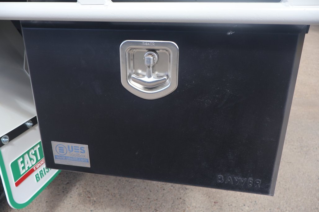 2019 HINO 300 817 image 8