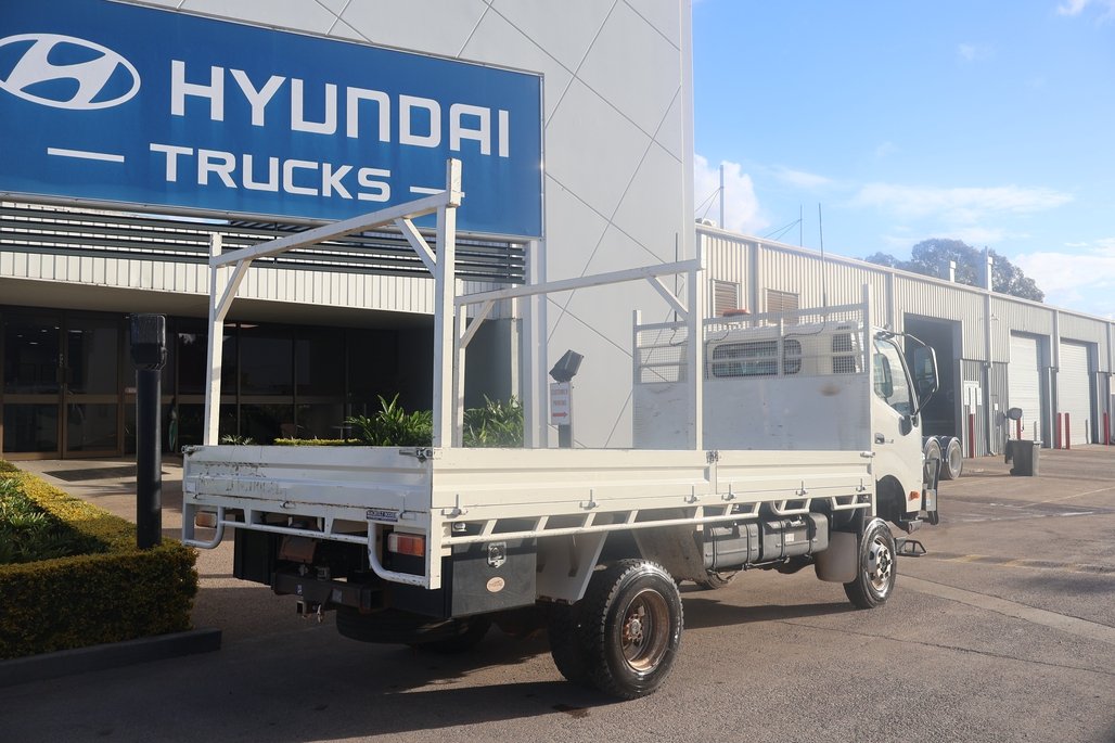 2019 Hino 300 817 image 8