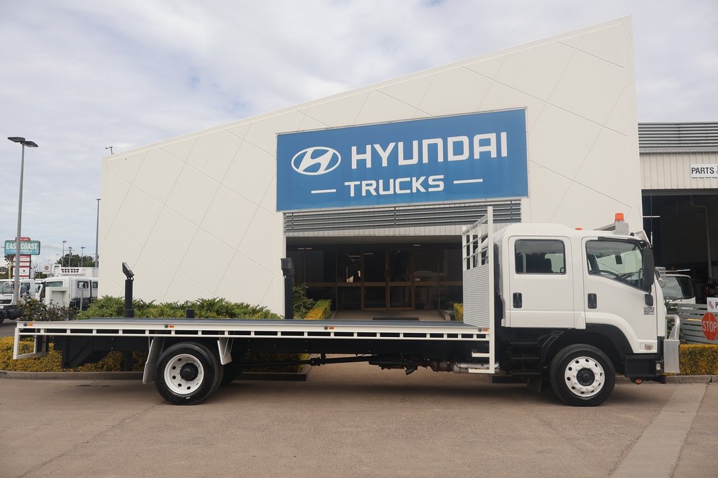 2015 Isuzu Ftr 900 image 6