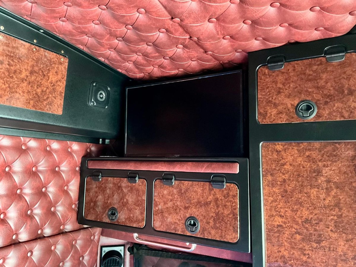 2010 Kenworth K100 Series K108 image 11