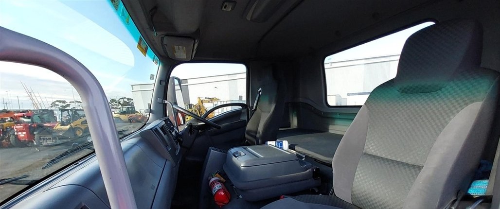 2017 Isuzu Fvl 240-300 image 5