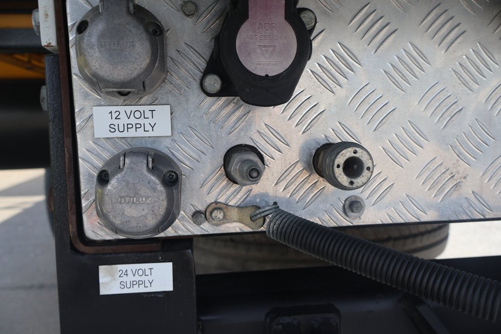 2018 ISUZU FRR 110/260 image 29