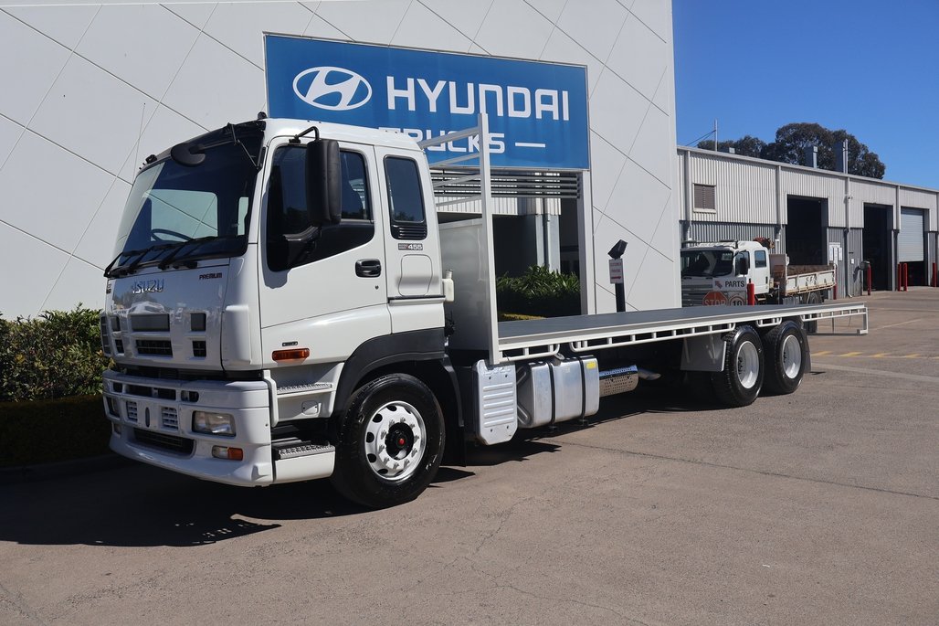 2017 Isuzu Giga