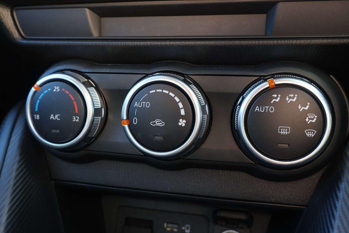 2024 Mazda 2 G15 GT DJ Series image 14