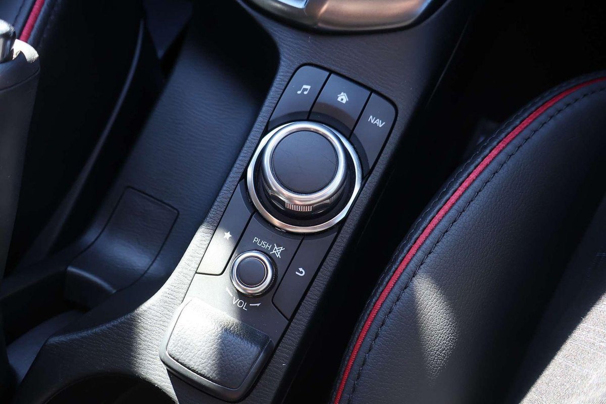 2024 Mazda 2 G15 GT DJ Series image 16