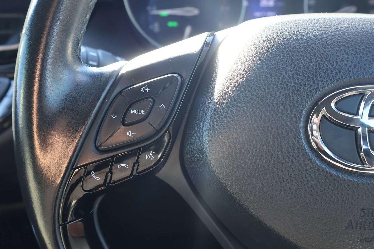 2017 Toyota C-HR Koba NGX50R AWD image 17