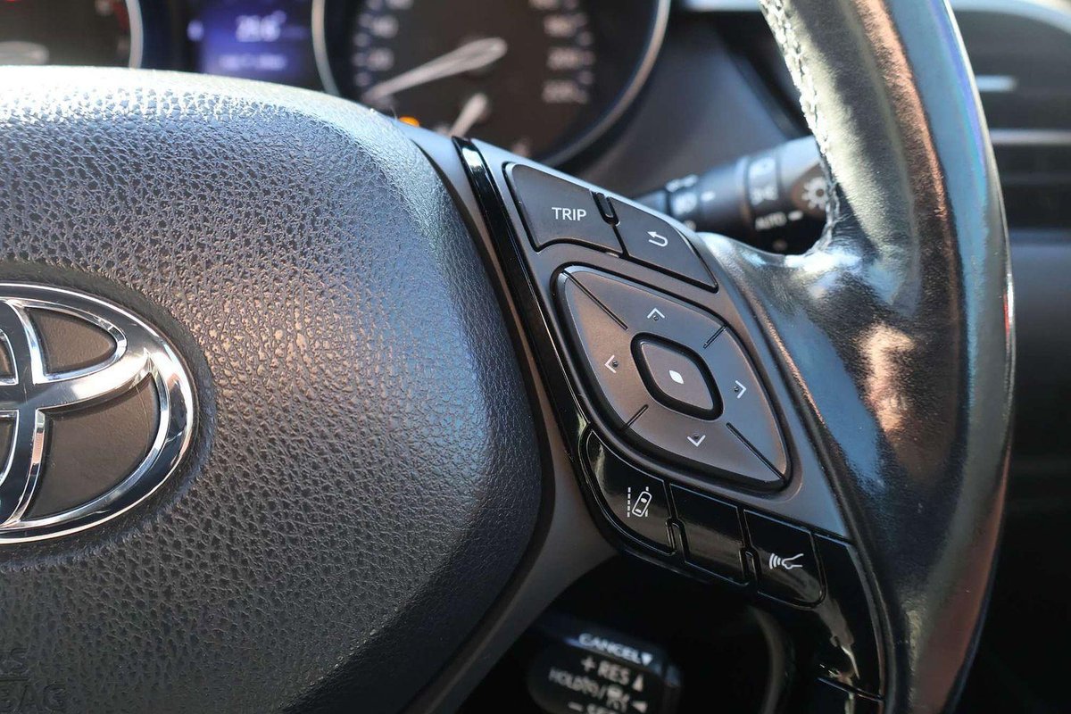 2017 Toyota C-HR Koba NGX50R AWD image 18