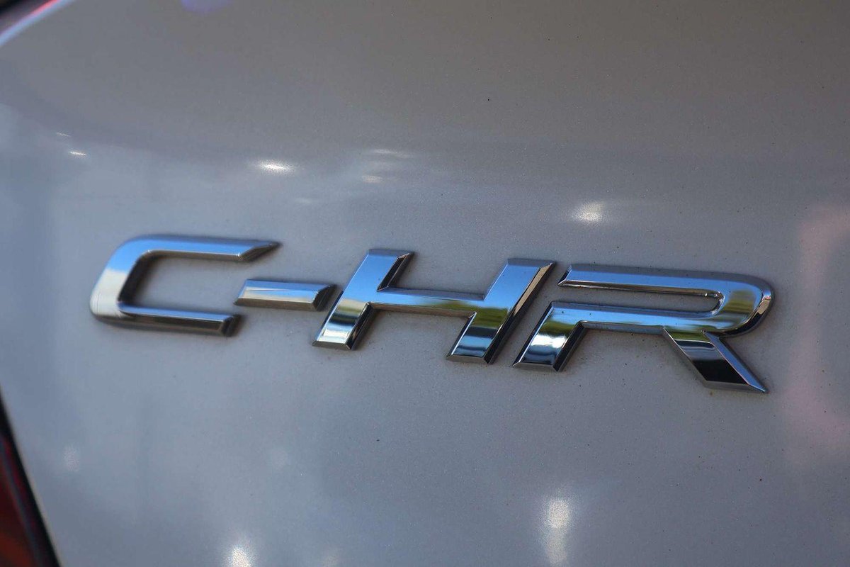 2017 Toyota C-HR Koba NGX50R AWD image 22