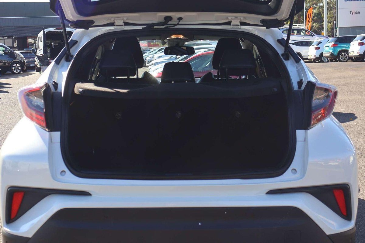 2017 Toyota C-HR Koba NGX50R AWD image 25