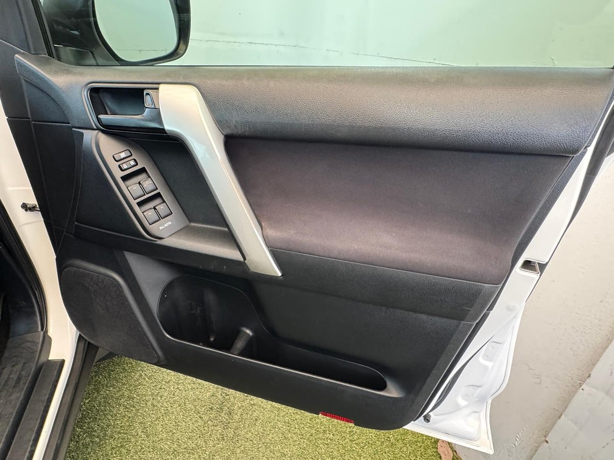 2019 Toyota Landcruiser Prado GX GDJ150R 4X4 Dual Range image 12