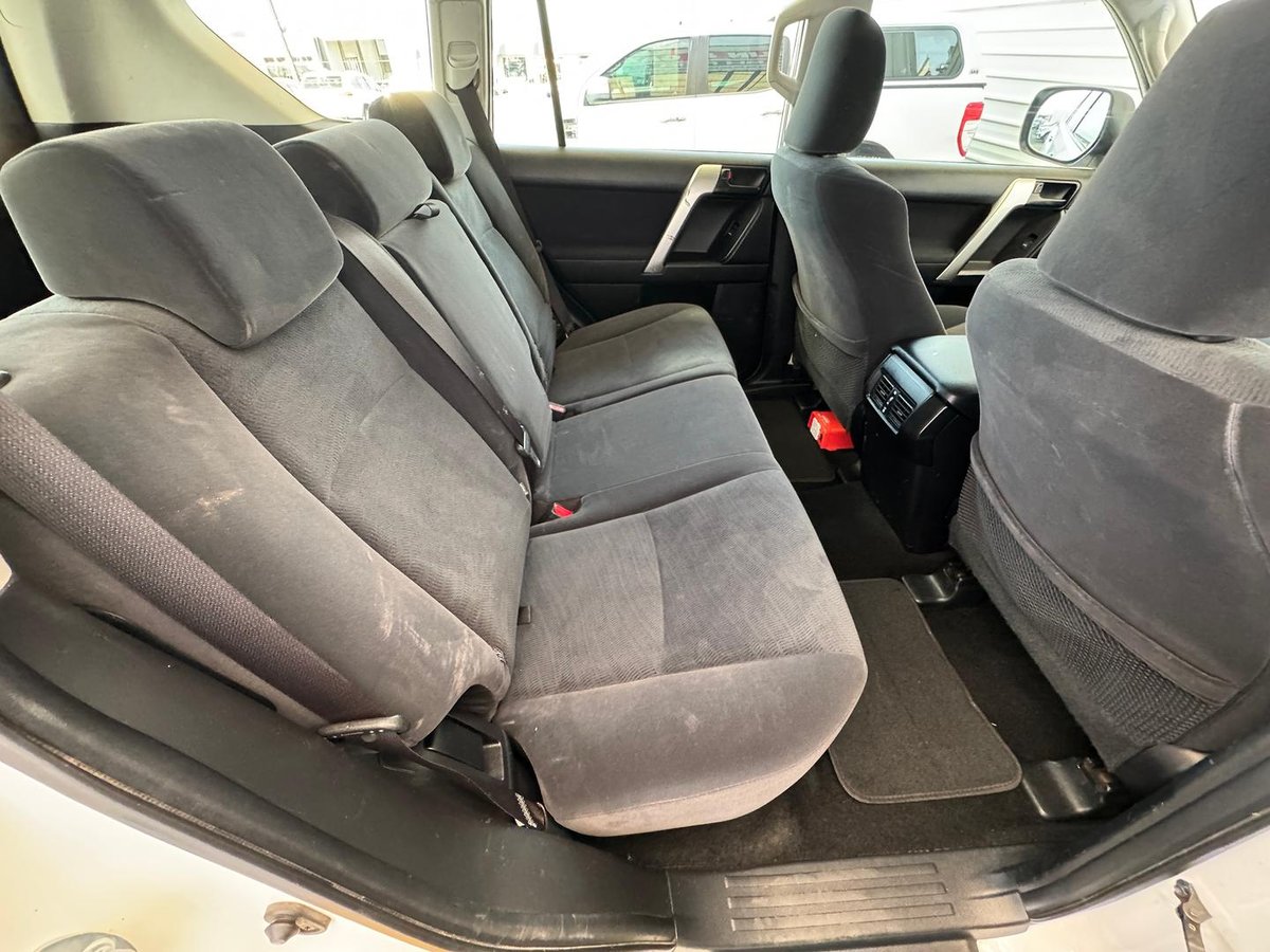 2019 Toyota Landcruiser Prado GX GDJ150R 4X4 Dual Range image 14