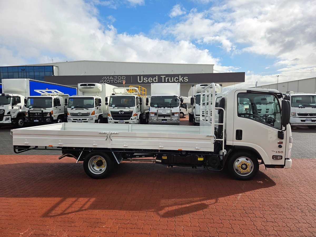 2024 Isuzu Trucks Nlr 45-150 Amt Mwb Car License Tray image 19