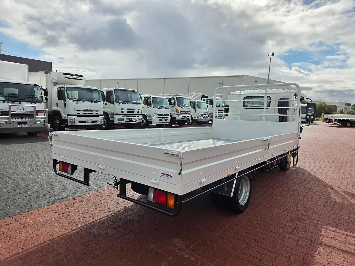 2024 Isuzu Nlr 45-150 Amt Mwb Car License Tray image 16