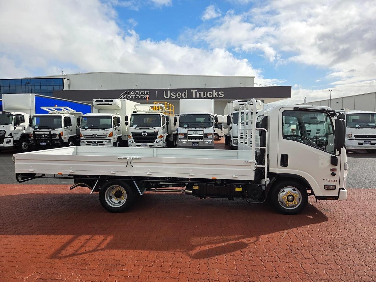 2024 Isuzu Nlr 45-150 Amt Mwb Car License Tray image 19