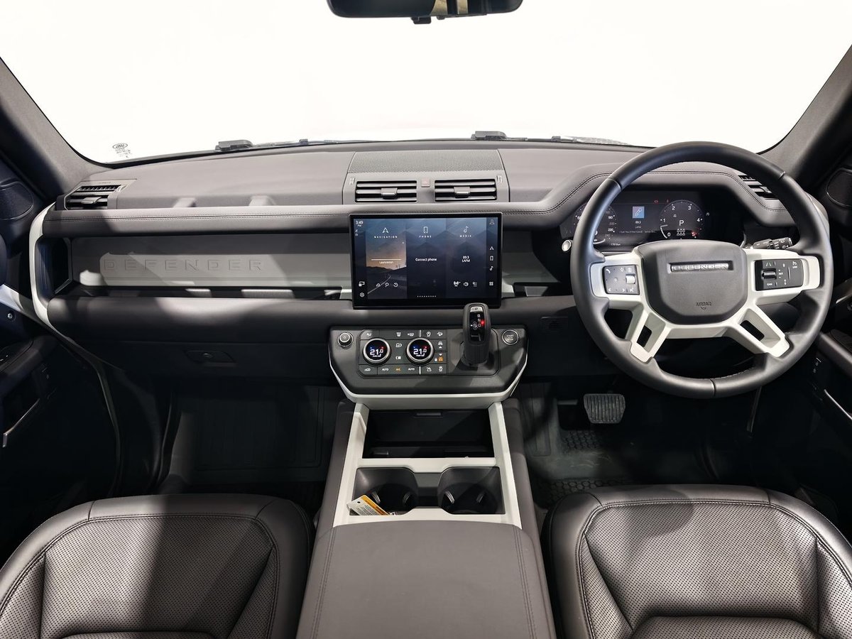 2025 Land Rover Defender 130 D350 X-Dynamic SE L663 MY25.5 AWD image 9